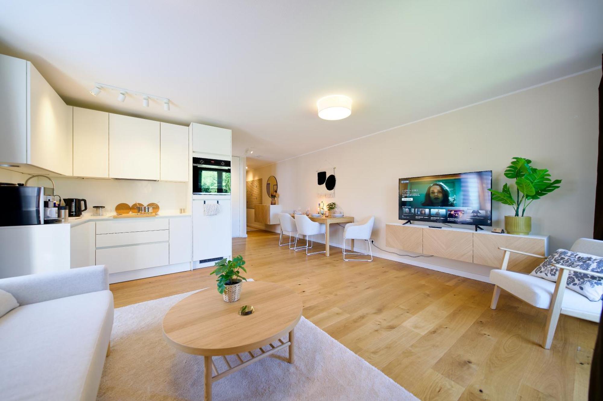 Edler Wohnraum Schwanenteich-Oase Mit Balkon, Kaffeevollautomat, Lift & Parkplatz Daire Zwickau Dış mekan fotoğraf